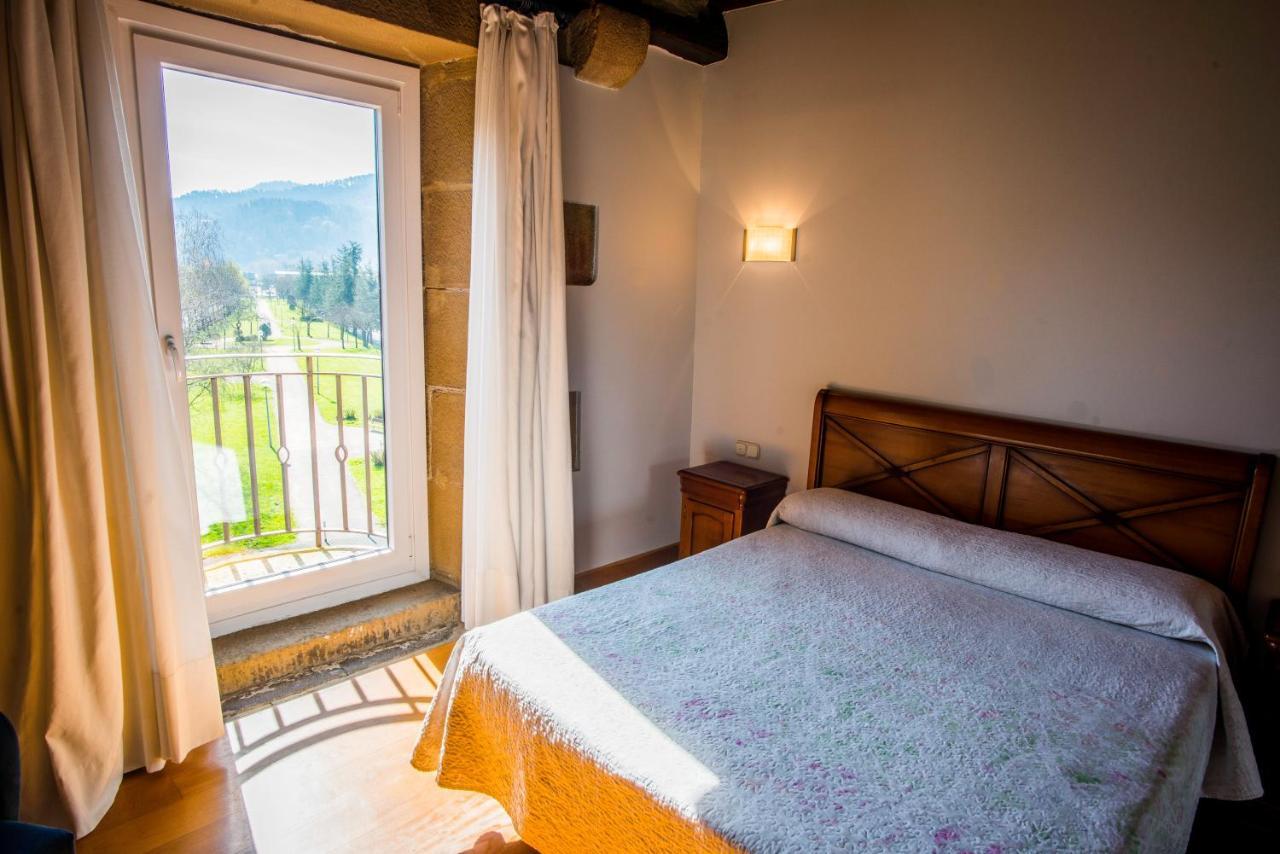 Hotel Palacio Atxega Usúrbil Kültér fotó